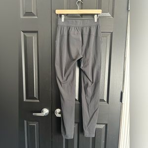 Lululemon Jogger - Size 4